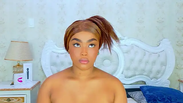 TianahGlow online show from December 3, 2025, 9:14 pm