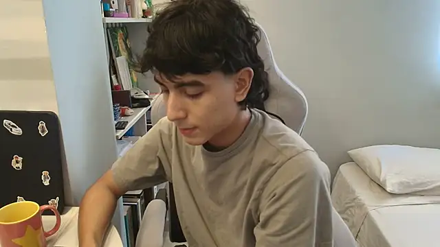 Snapshot of salvatore_montt chatting on October 17, 2025, 9:16 pm salvatore montt online show from October 17, 2025, 9:16 pm