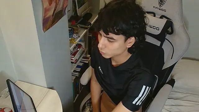 Snapshot of salvatore_montt chatting on October 14, 2025, 3:51 am salvatore montt online show from October 14, 2025, 3:51 am