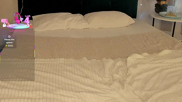 Lina Kiss Me online show from December 15, 2025, 2:45 pm