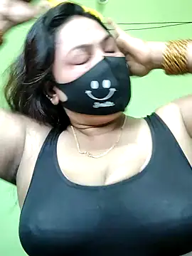 Snapshot of rani130 chatting on February 14, 2025, 1:34 am rani130 online show from February 14, 2025, 1:34 am