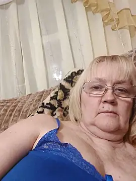 Violet5364 online show from January 11, 2026, 9:22 pm