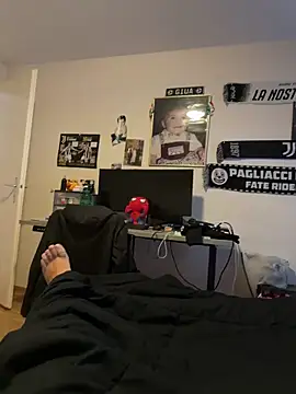 Sex-10-10 online show from November 5, 2025, 12:41 pm