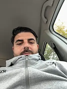 Sex-10-10 online show from October 19, 2025, 3:04 pm