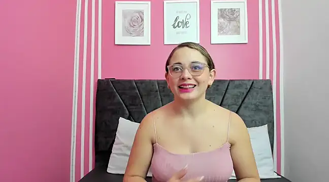 Amelia Royer online show from February 27, 2025, 12:23 pm