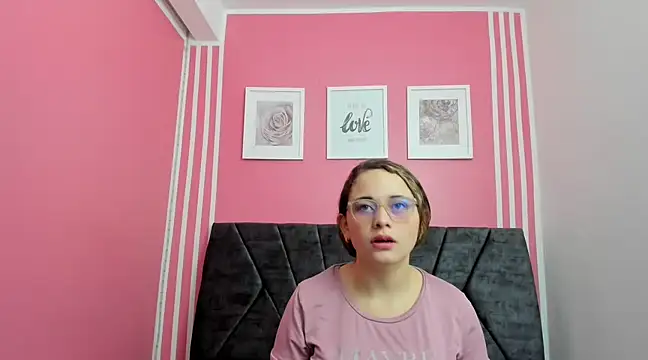 Amelia Royer online show from March 5, 2025, 12:44 pm