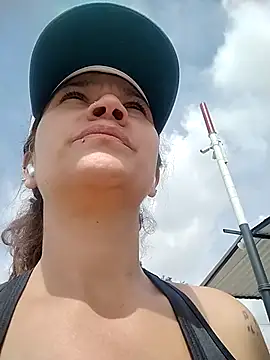 Cielo carpentier69 online show from April 18, 2026, 2:41 pm