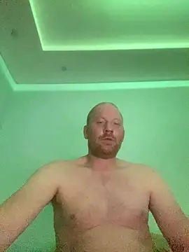 Krzysiekg123 online show from February 20, 2026, 10:55 pm