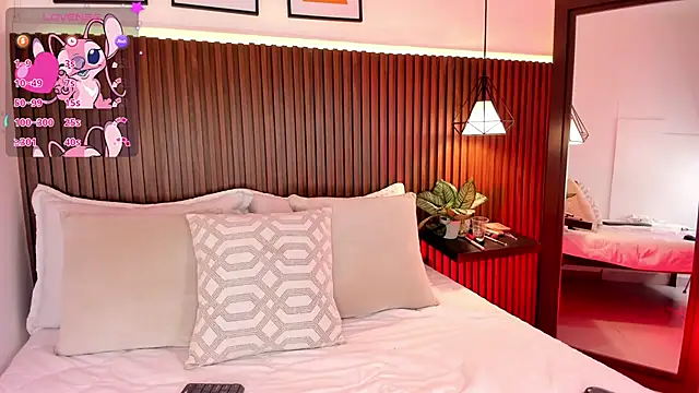 Snapshot of julietaevanns chatting on November 10, 2025, 3:22 am julietaevanns online show from November 10, 2025, 3:22 am