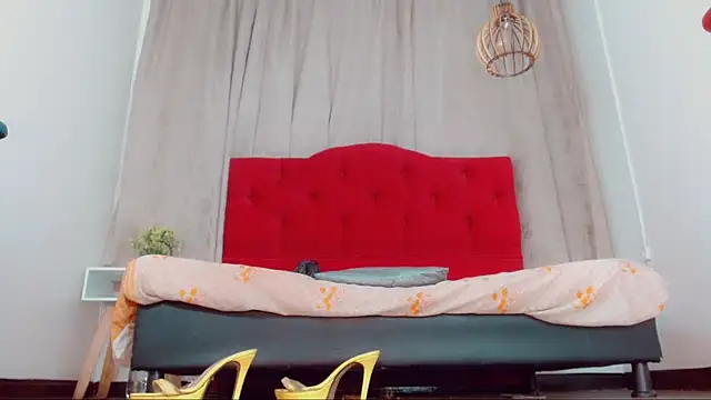 katha Crawford online show from October 22, 2025, 7:02 pm