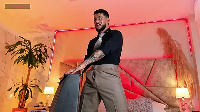 DickGriffith  online show from November 2, 2025, 11:04 am