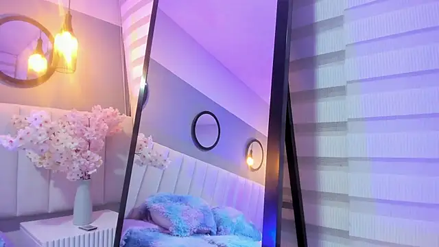 alice lodge online show from September 18, 2025, 3:31 am