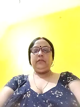 Kiyara8 online show from October 13, 2025, 6:37 am