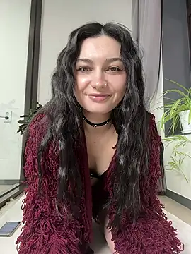 lunalovelee online show from February 8, 2026, 1:09 pm