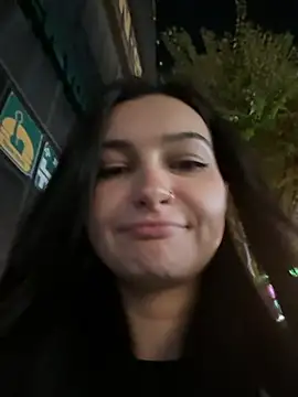 Snapshot of lunalovelee chatting on November 6, 2025, 3:49 pm lunalovelee online show from November 6, 2025, 3:49 pm