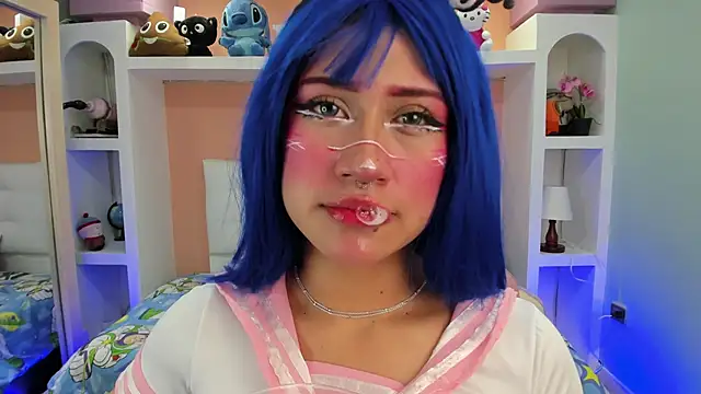 miss   megan online show from September 26, 2025, 2:40 am