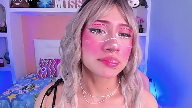 miss   megan online show from October 2, 2025, 2:37 am