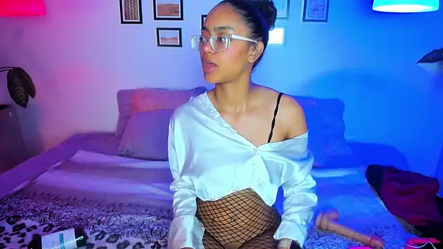 Snapshot of Alice_simmons chatting on February 20, 2026, 12:51 pm Alice simmons online show from February 20, 2026, 12:51 pm