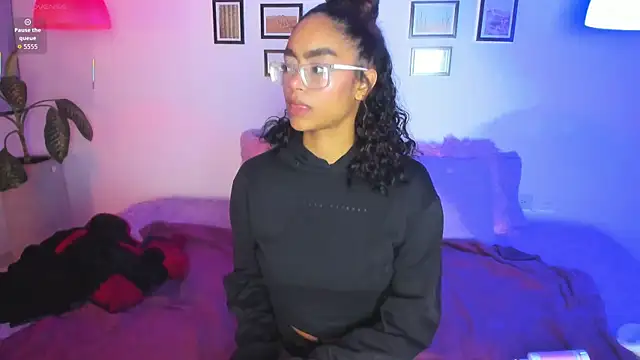 Snapshot of Alice_simmons chatting on February 5, 2026, 2:35 pm Alice simmons online show from February 5, 2026, 2:35 pm