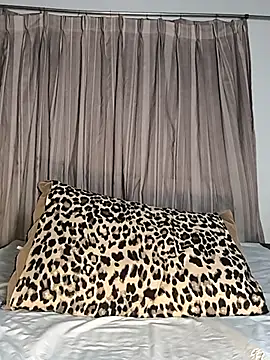 Tiff Doll online show from October 17, 2025, 7:37 pm