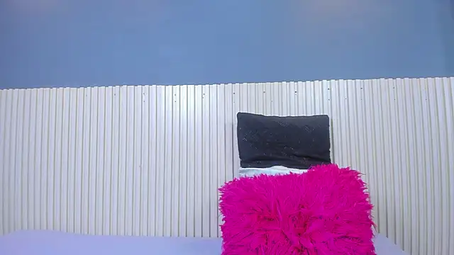 Aida-nicolle online show from September 11, 2025, 10:04 am