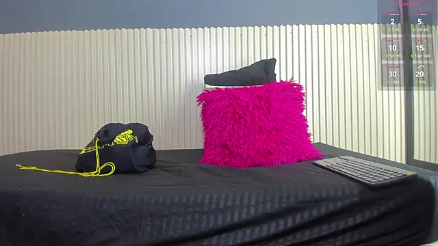 Aida-nicolle online show from October 30, 2025, 10:02 am