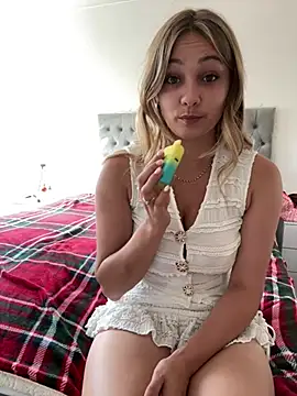 skyemorgan01 online show from July 25, 2026, 2:45 pm
