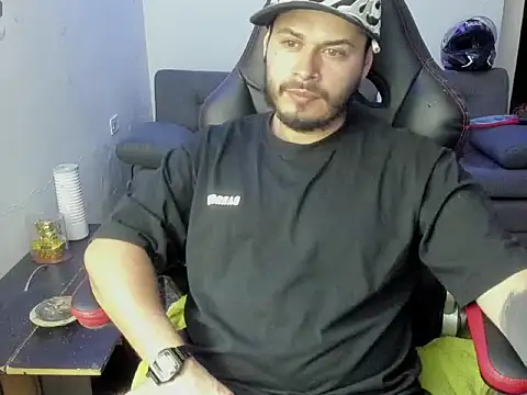 ragnar lothbrok777 online show from April 7, 2026, 3:41 am