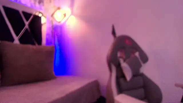 charlotte bluee online show from January 15, 2026, 6:44 pm