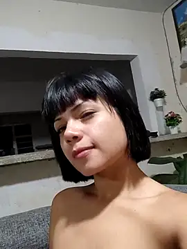 Snapshot of ZafiroKlein chatting on February 26, 2025, 6:19 am ZafiroKlein online show from February 26, 2025, 6:19 am