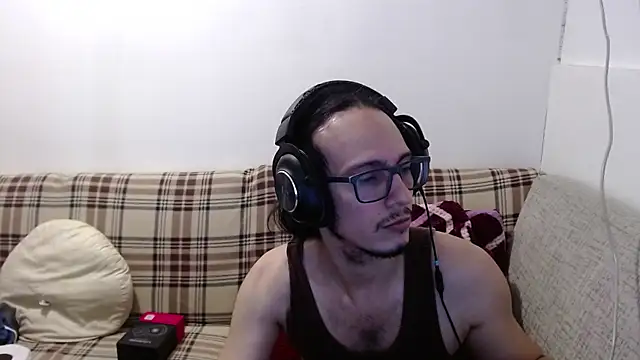 cholitohermoso online show from April 7, 2026, 4:20 pm