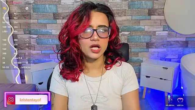 Snapshot of kristen_tay chatting on February 3, 2026, 3:15 am kristen tay online show from February 3, 2026, 3:15 am