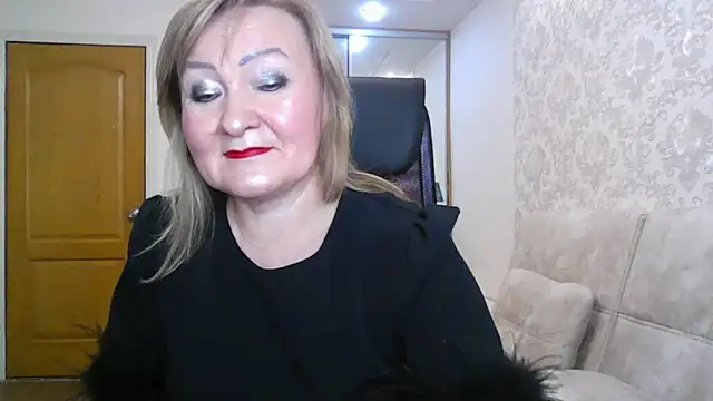 Victoria secrets  online show from October 13, 2025, 2:18 pm