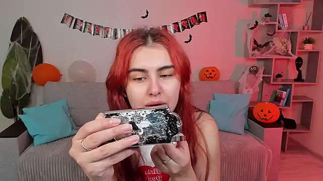 GabriellaMays online show from November 3, 2025, 5:12 am