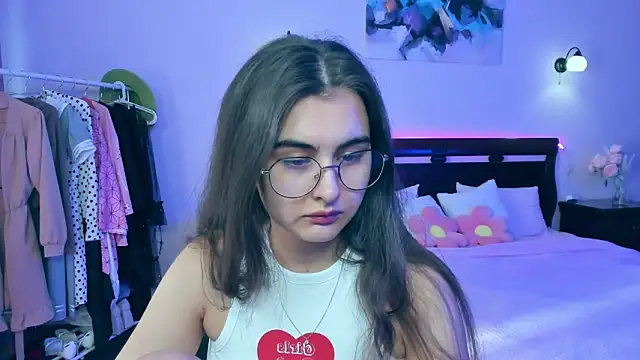 GabriellaMays online show from February 19, 2025, 8:22 am