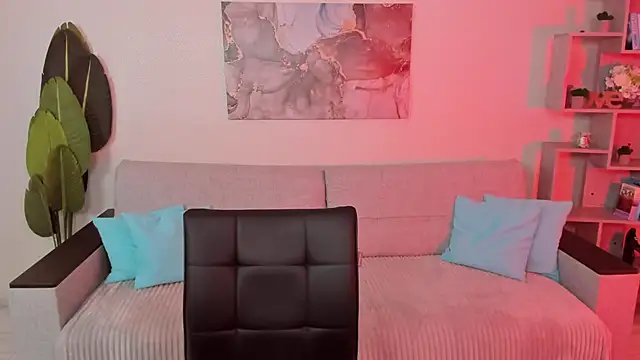 GabriellaMays online show from November 12, 2025, 5:11 am