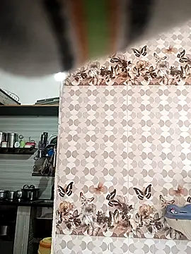 boyyouwant33 online show from March 31, 2026, 10:28 am