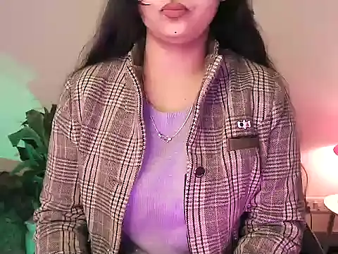 megancatluna online show from December 18, 2025, 5:23 am