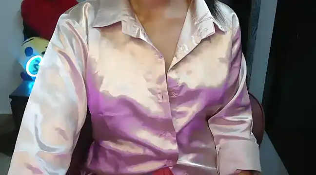 Snapshot of jenifermedow chatting on February 24, 2025, 2:26 pm jenifermedow online show from February 24, 2025, 2:26 pm