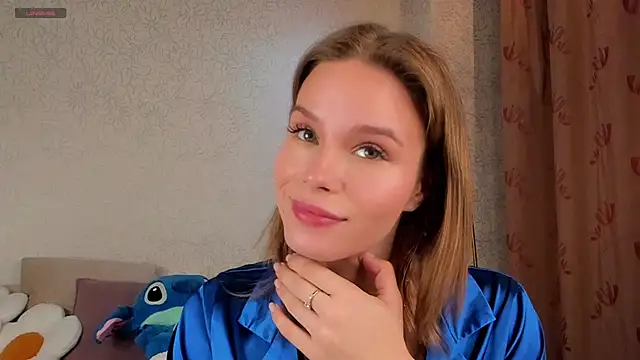 TaiteBayles online show from November 20, 2025, 1:17 am