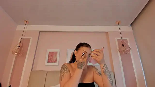 Snapshot of Annie_rhoades chatting on April 30, 2026, 1:29 pm Annie rhoades online show from April 30, 2026, 1:29 pm
