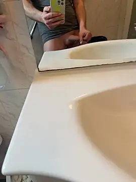 lonelycroboy online show from March 8, 2026, 5:55 am