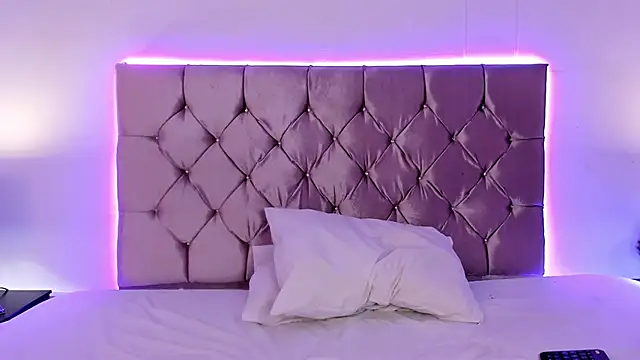 Julieta priv online show from March 11, 2025, 4:29 pm