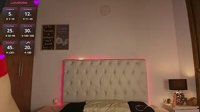 Julieta priv online show from March 17, 2025, 5:16 pm