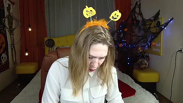 TessaDaybreak online show from October 16, 2025, 7:05 am