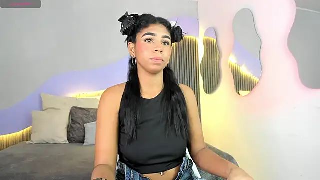 Snapshot of Lana_Starlett chatting on October 8, 2025, 4:03 am Lana Starlett online show from October 8, 2025, 4:03 am