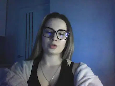 Snapshot of GoddessTenderness chatting on February 15, 2025, 10:42 pm GoddessTenderness online show from February 15, 2025, 10:42 pm