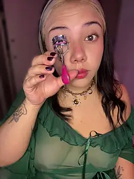  ivyginger online show from April 12, 2026, 2:37 am