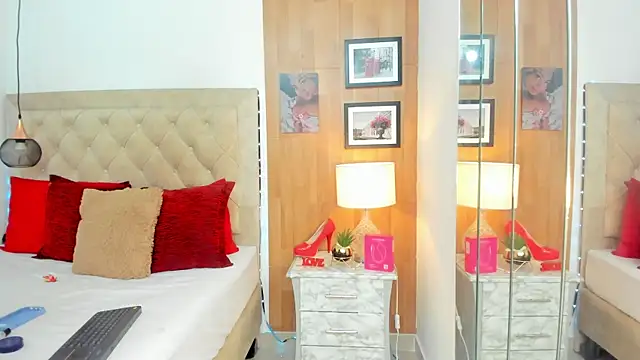 KimberlyBigBoobs online show from November 5, 2025, 5:10 am