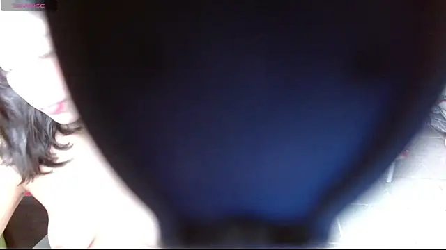 Violett 11 online show from October 30, 2025, 9:01 pm